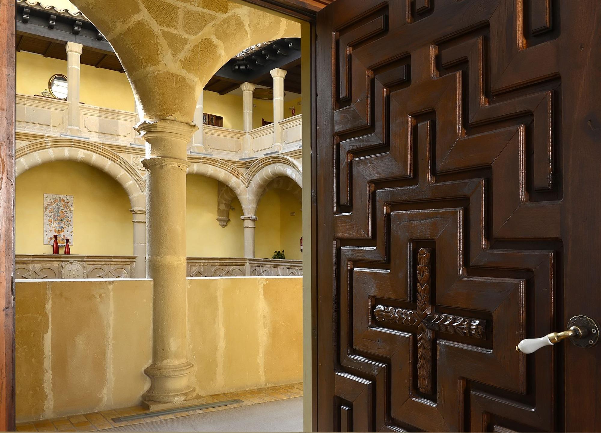 Hotel Cetina Palacio De Los Salcedo Baeza Luaran gambar